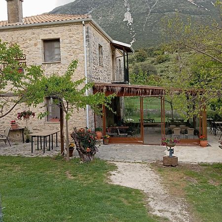Xenonas Souliou Hotel Samonida Exterior foto