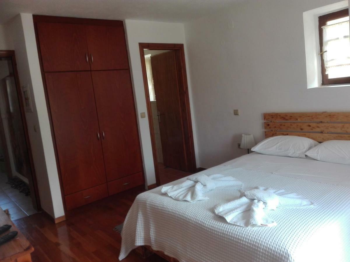 Xenonas Souliou Hotel Samonida Exterior foto